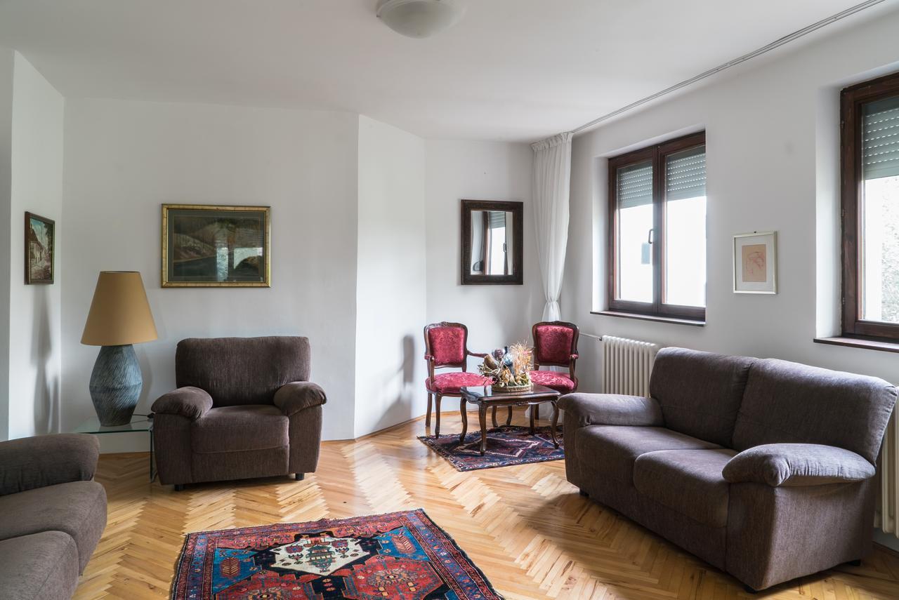 Sensitive Apartment Belgrado Exterior foto